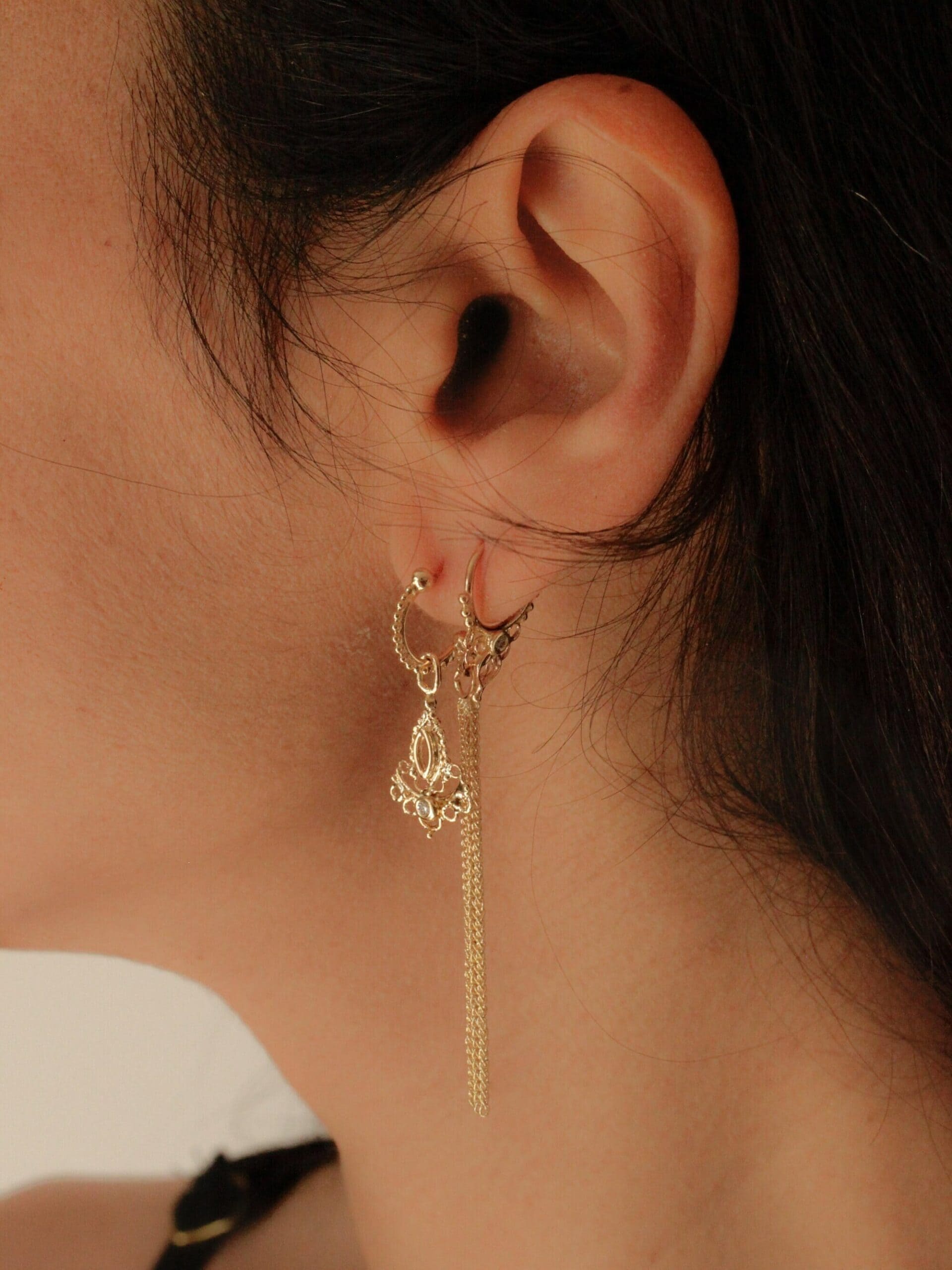 Traditional Punjabi Gold Polished Ear Rings Bali Moti Patti Set J0214 -  muteyaar.com